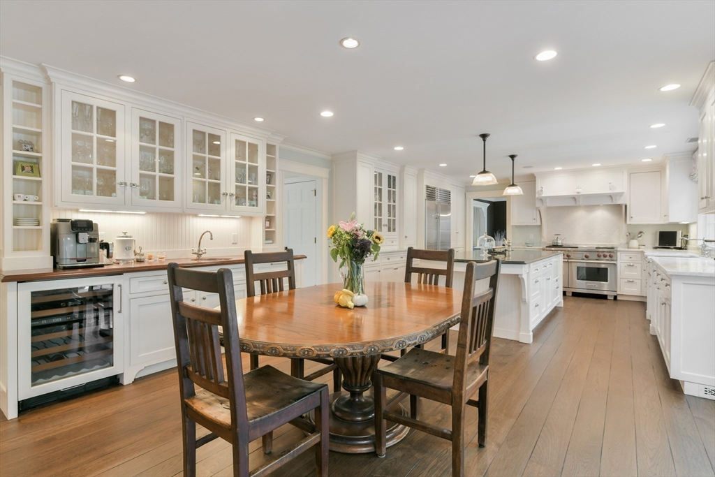 88 Chestnut Street Concord, MA 01742 - Photo 5 of 32