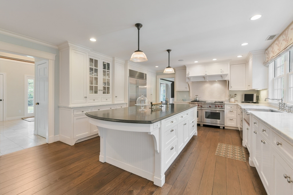 88 Chestnut Street Concord, MA 01742 - Photo 7 of 32