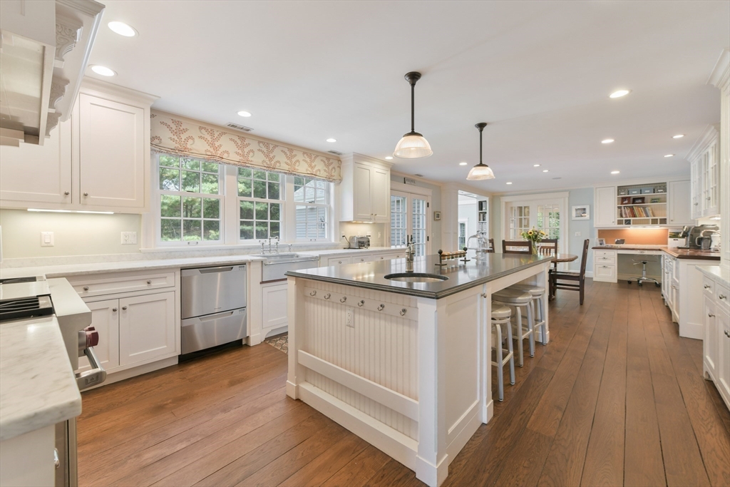 88 Chestnut Street Concord, MA 01742 - Photo 8 of 32