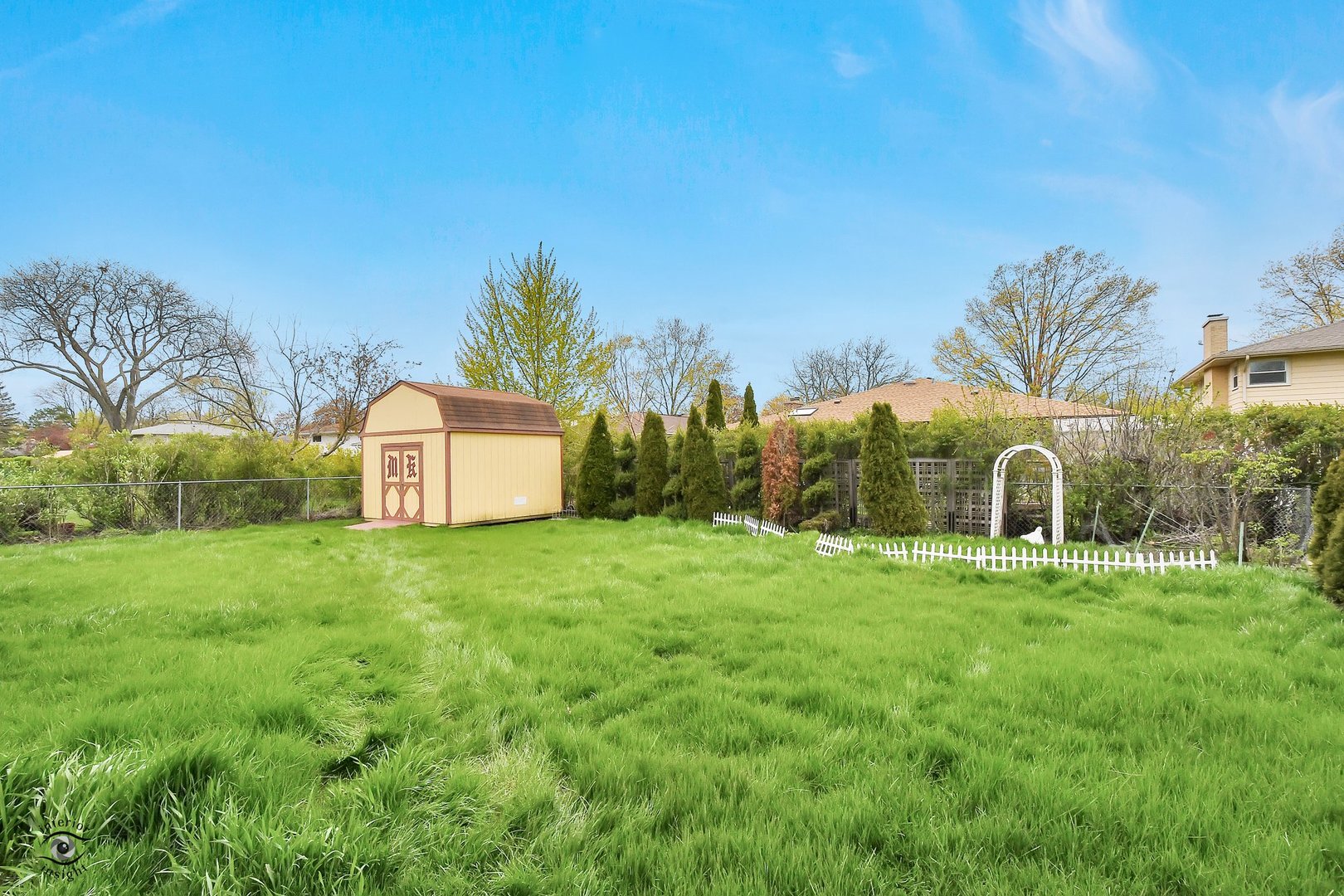 1712 Laurel Drive Mount Prospect, IL 60056 - Photo 25 of 26 a view of a back yard
