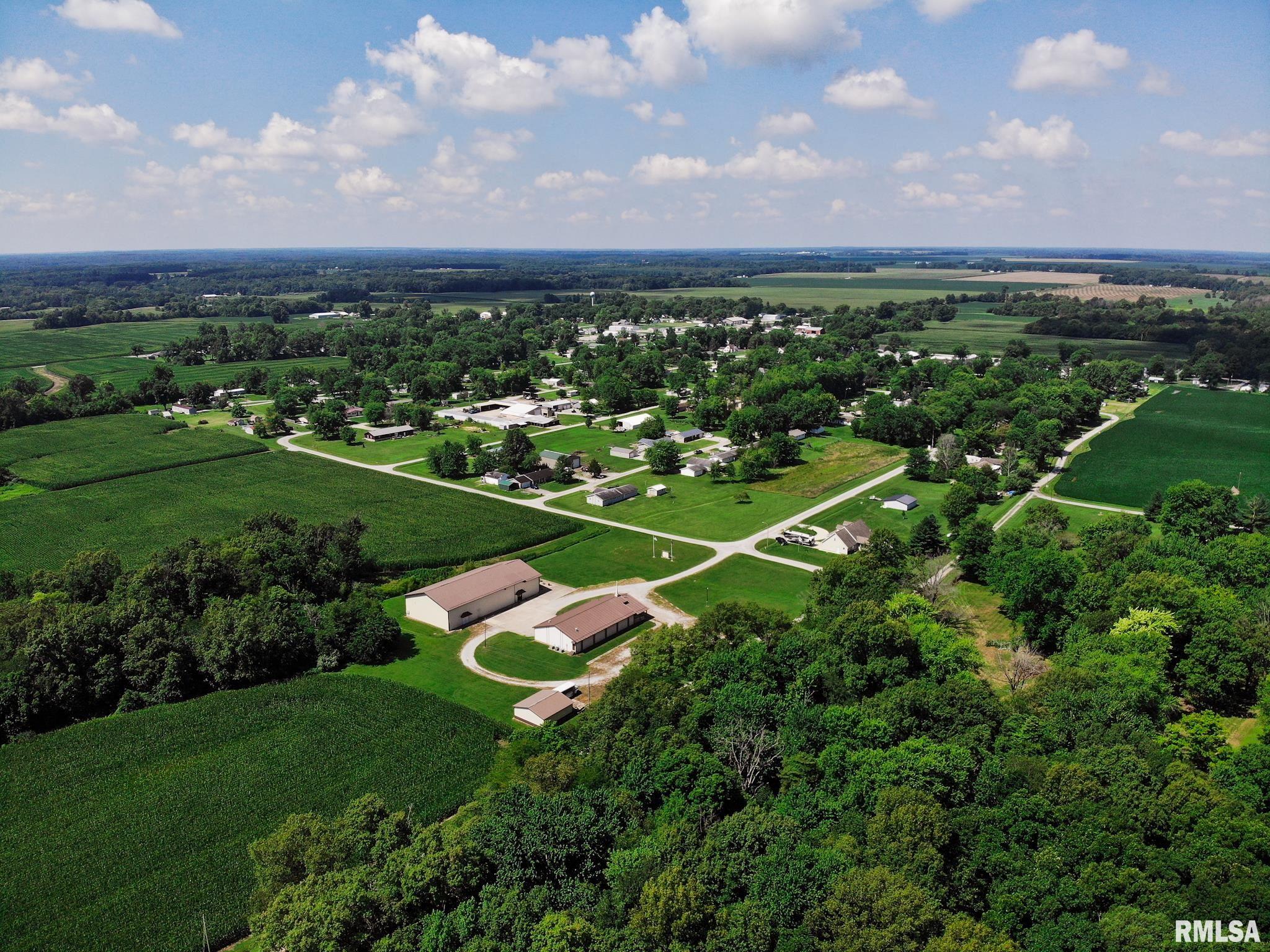 701 Deer Path Iuka, IL 62849 - Photo 4 of 41 Gallery Image 4
