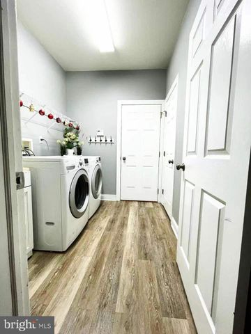 $620,000 | 801 Whispering Brooke Drive, Newtown Square, PA 19073