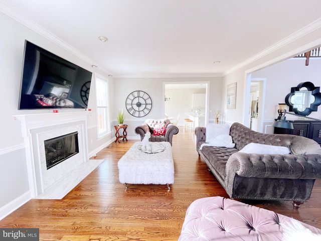 $620,000 | 801 Whispering Brooke Drive, Newtown Square, PA 19073