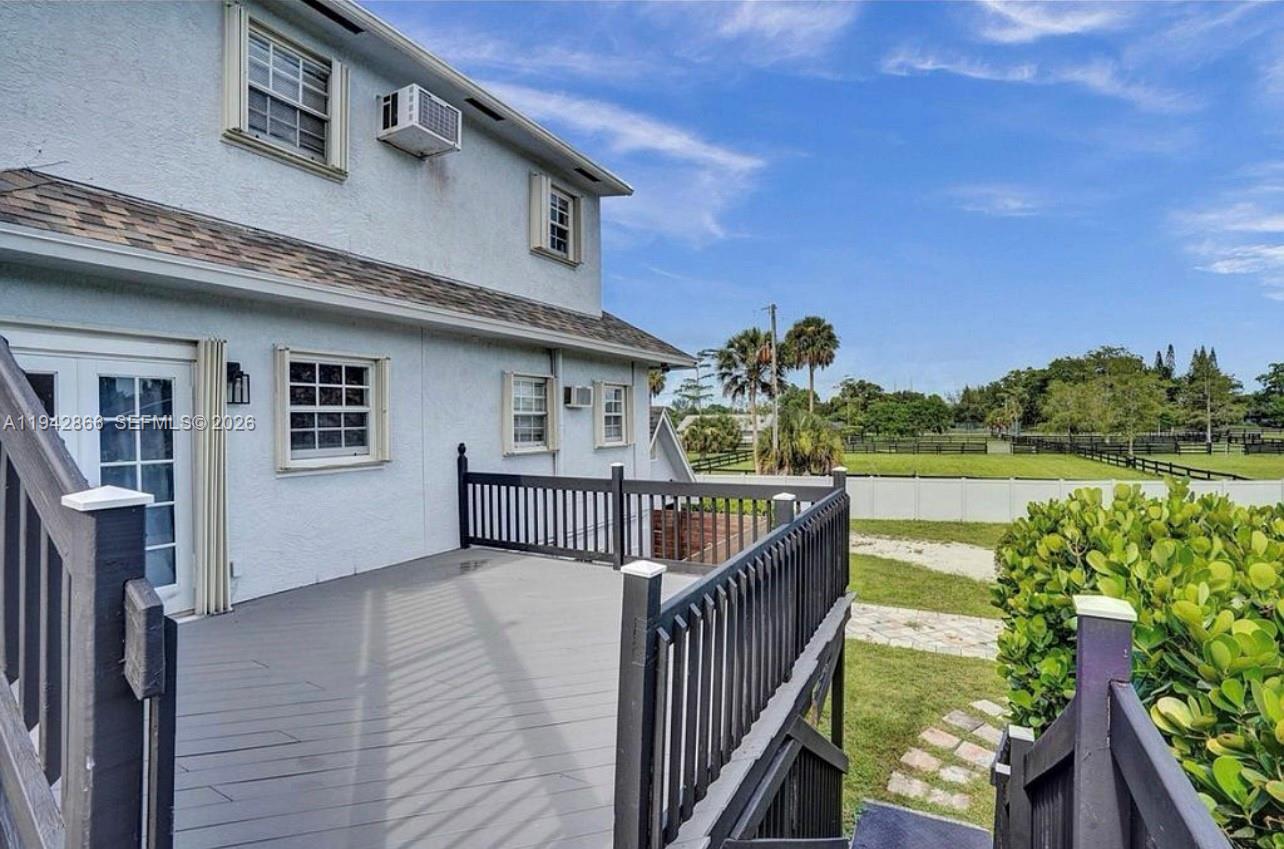 502 Rambling Dr Circle Wellington, FL 33414 - Photo 7 of 51