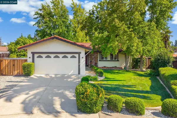 $935,000 | 1924 Woodmoor Court, Concord, CA 94518