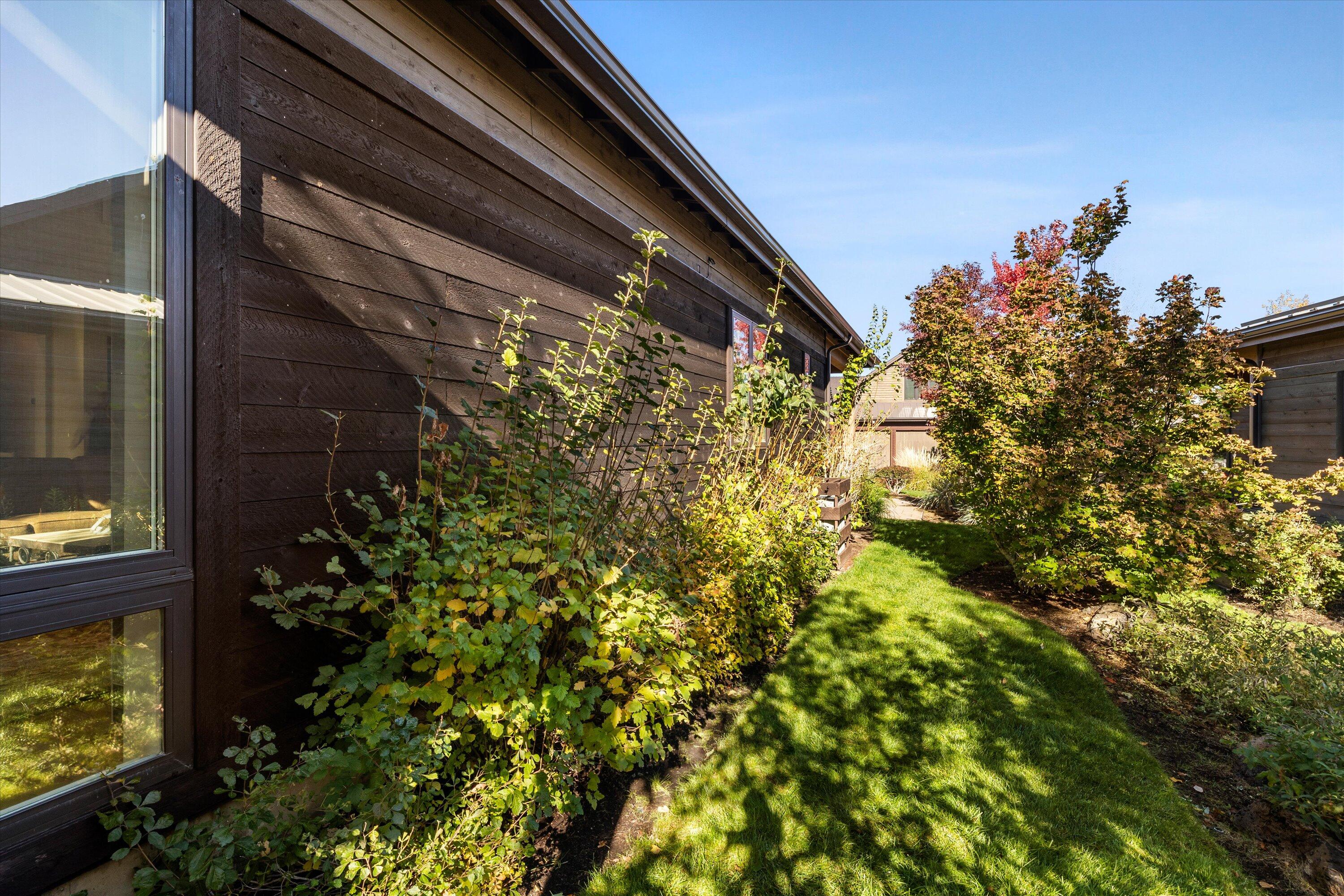 61354 Triple Knot Road Bend, OR 97702 - Photo 51 of 63