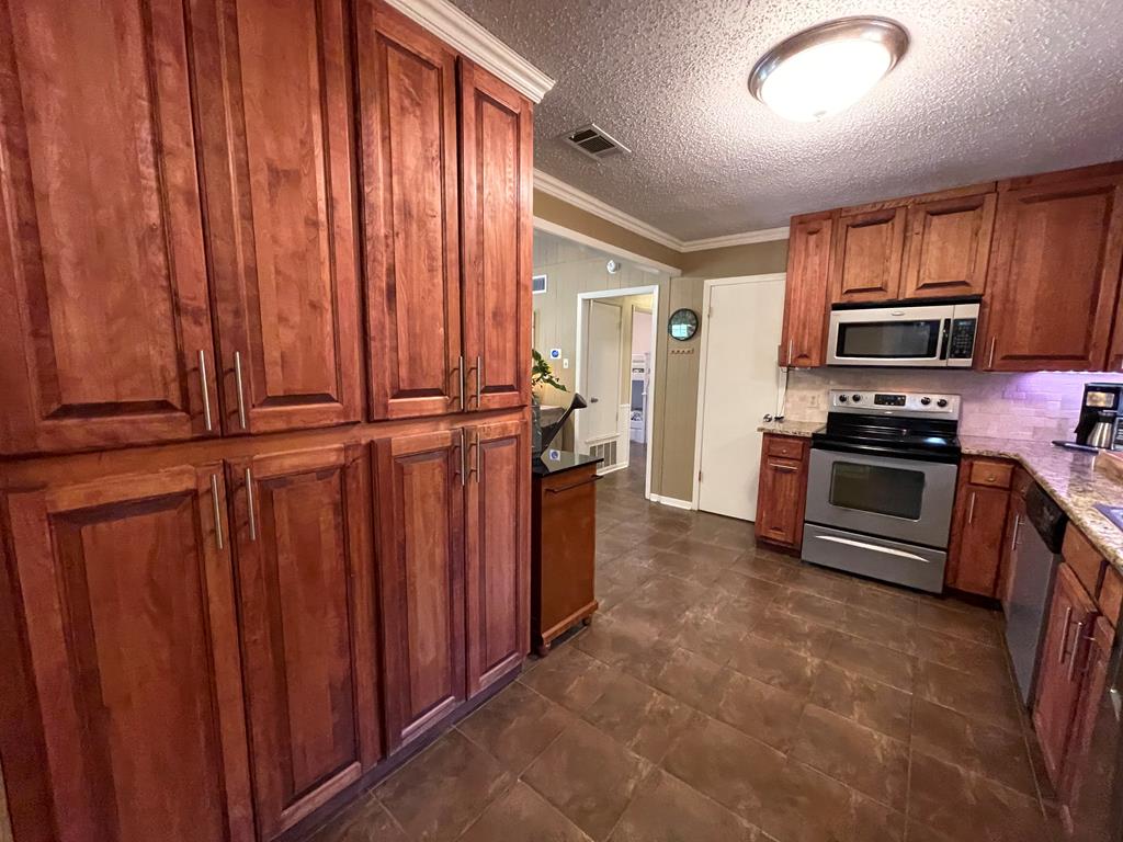 340 AN County Road Tennessee Colony, TX 75861 - Photo 9 of 36