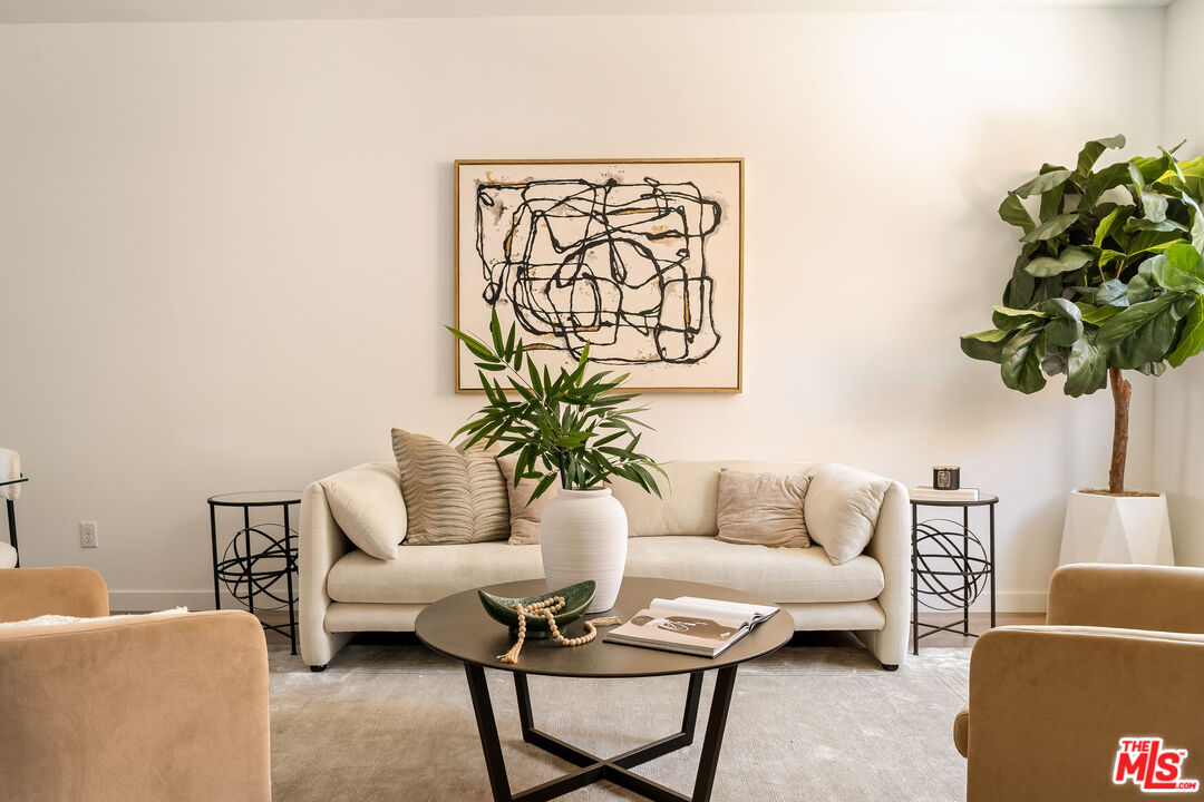 3871 North Riley Lane Los Angeles, CA 90065 - Photo 2 of 22 Gallery Image 2