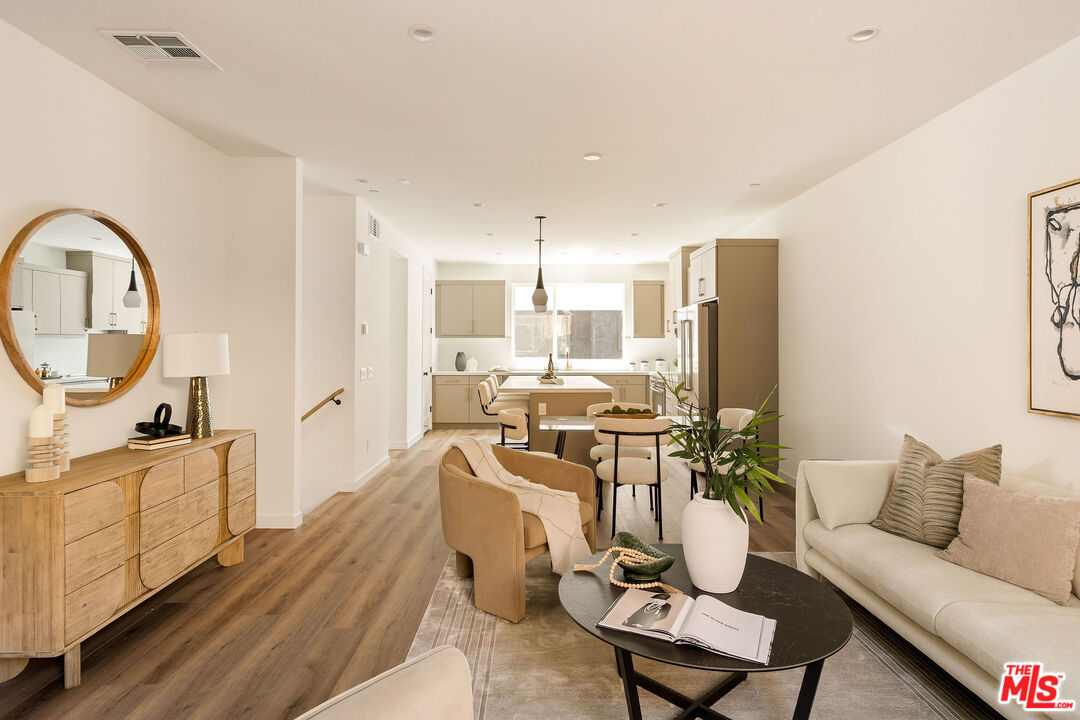 3871 North Riley Lane Los Angeles, CA 90065 - Photo 3 of 22 Gallery Image 3