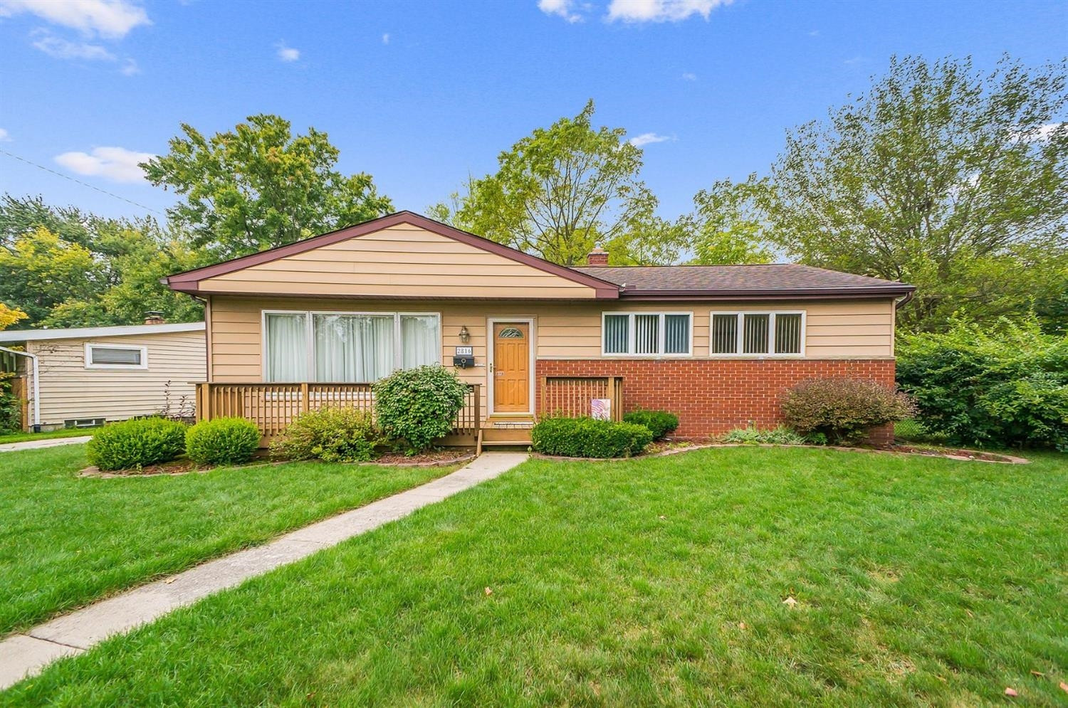 2816 Cranbrook Road Ann Arbor, MI 48104 - Photo 3 of 31 Photo 3