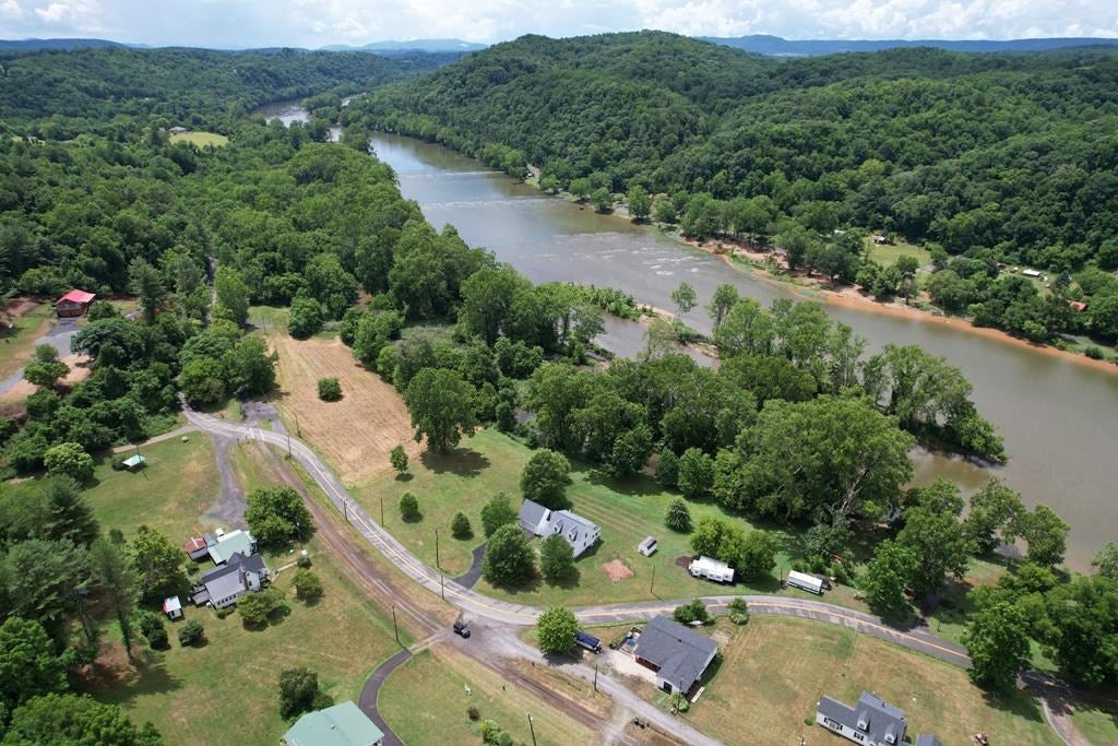 1552 Allisonia Road Hiwassee, VA 24347 - Photo 27 of 38 Gallery Image 27