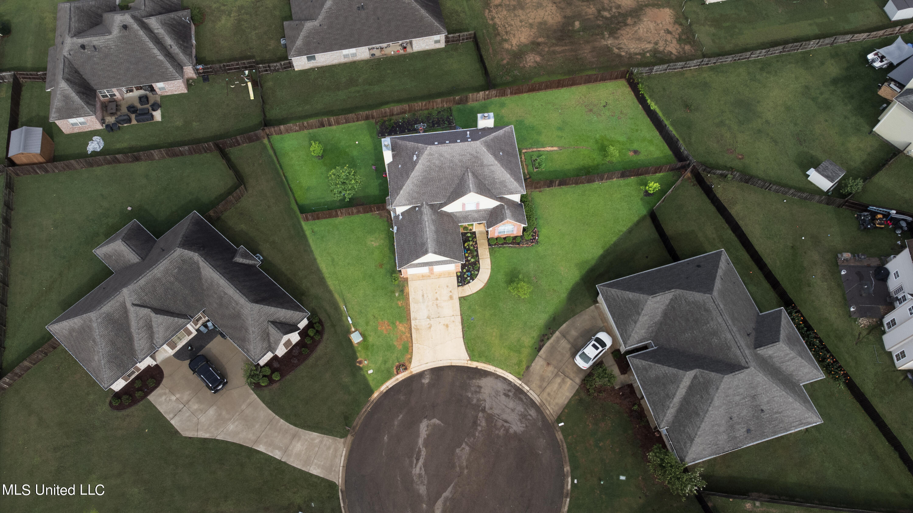 204 Lyle Circle Brandon, MS 39042 - Photo 3 of 27 DJI_0234
