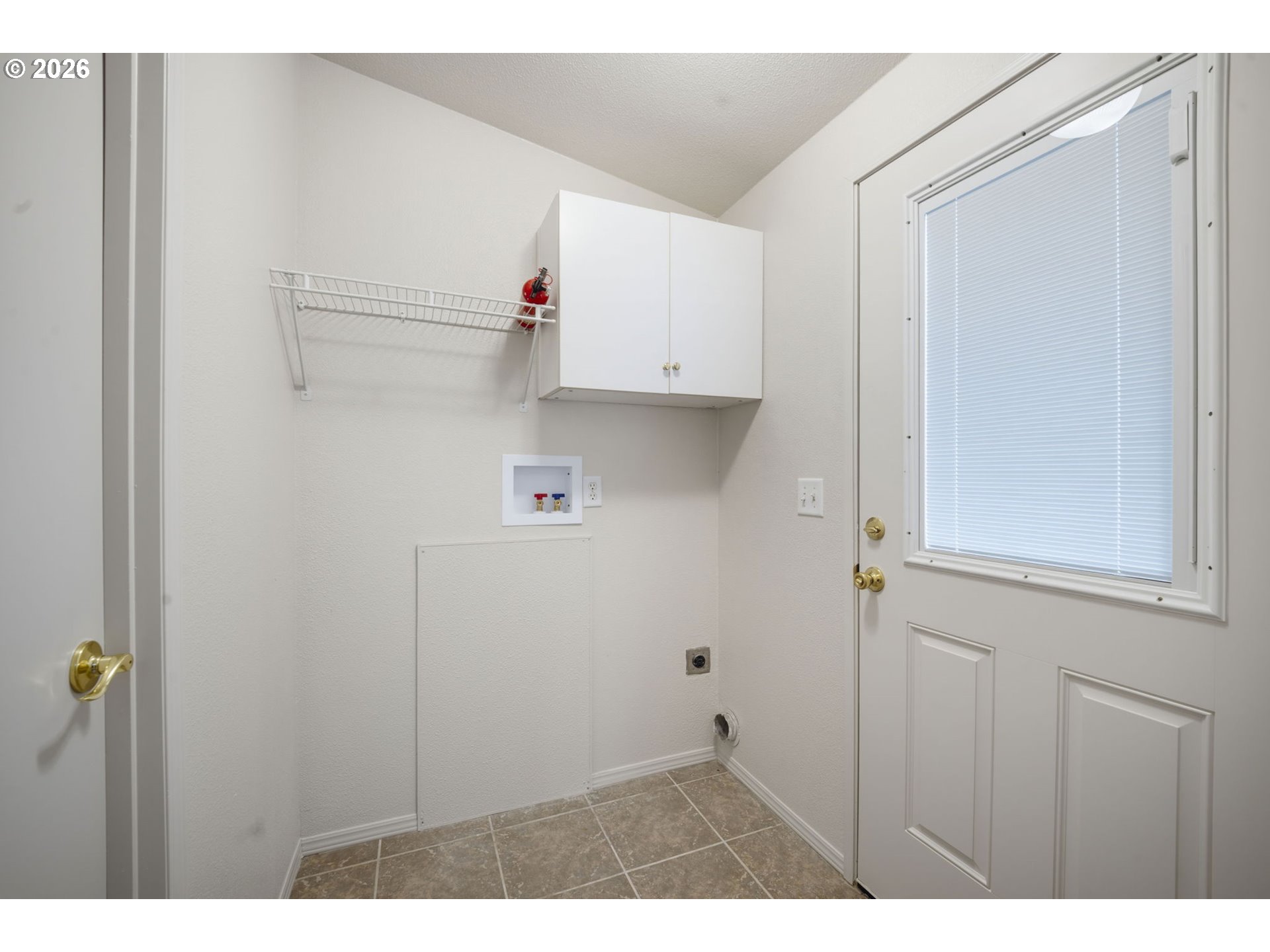 88686 Chapman Road Florence, OR 97439 - Photo 25 of 44 Utility Room