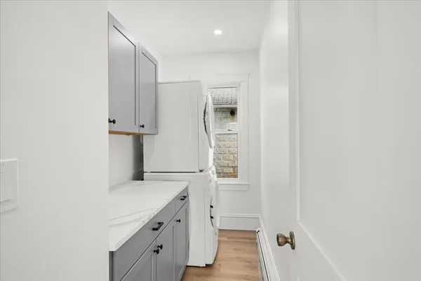 $2,300 | 183 Vernon Street, Unit 3, Worcester, MA 01607