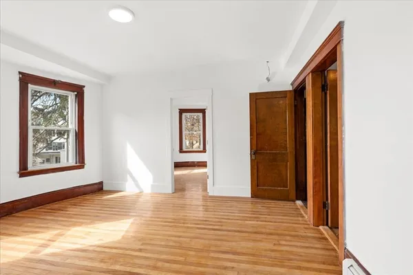 $2,300 | 183 Vernon Street, Unit 3, Worcester, MA 01607