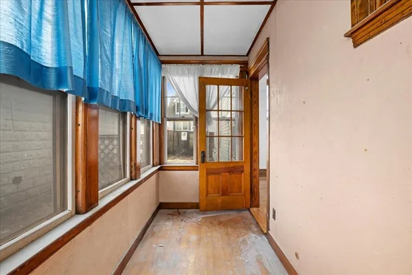 $2,300 | 183 Vernon Street, Unit 3, Worcester, MA 01607
