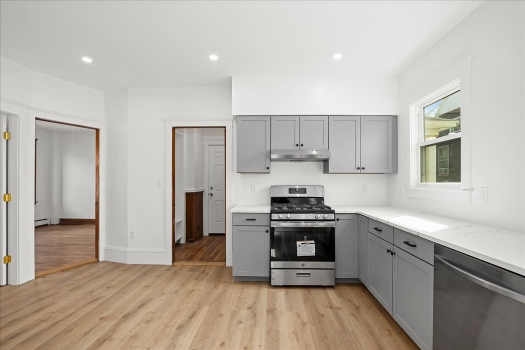 183 Vernon Street, Unit 3 Worcester, MA 01607 - Photo 5 of 42