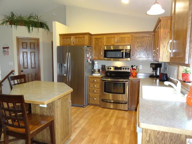 47 East Riverside Road Esko, MN 55733 - Photo 3 of 17 Gallery Image 3