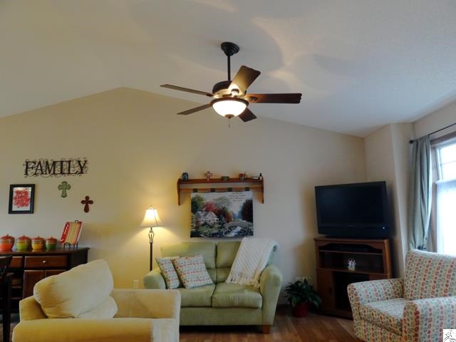 47 East Riverside Road Esko, MN 55733 - Photo 6 of 17 Gallery Image 6
