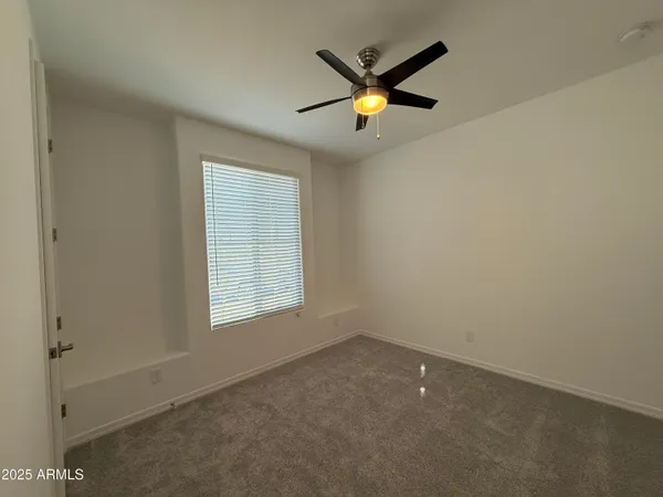 $2,700 | 10155 West Columbus Avenue, Avondale, AZ 85392