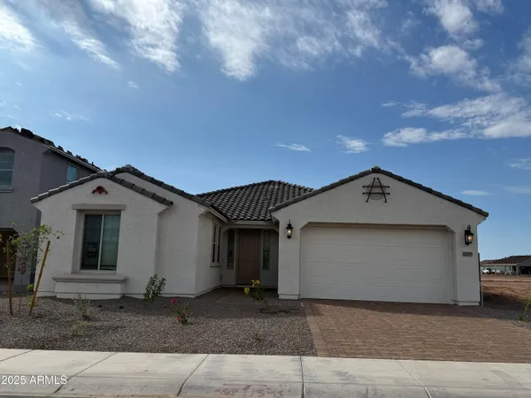 $2,700 | 10155 West Columbus Avenue, Avondale, AZ 85392