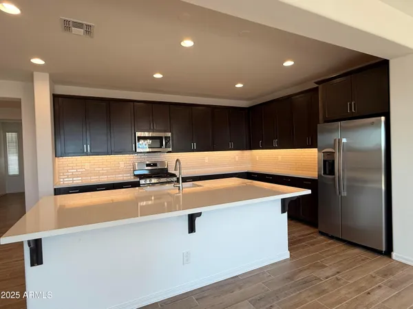 $2,700 | 10155 West Columbus Avenue, Avondale, AZ 85392