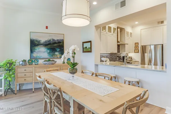 $595,000 | 1100 West Beach Boulevard, Unit 203, Pass Christian, MS 39571