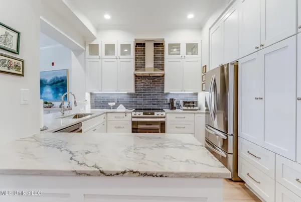 $595,000 | 1100 West Beach Boulevard, Unit 203, Pass Christian, MS 39571