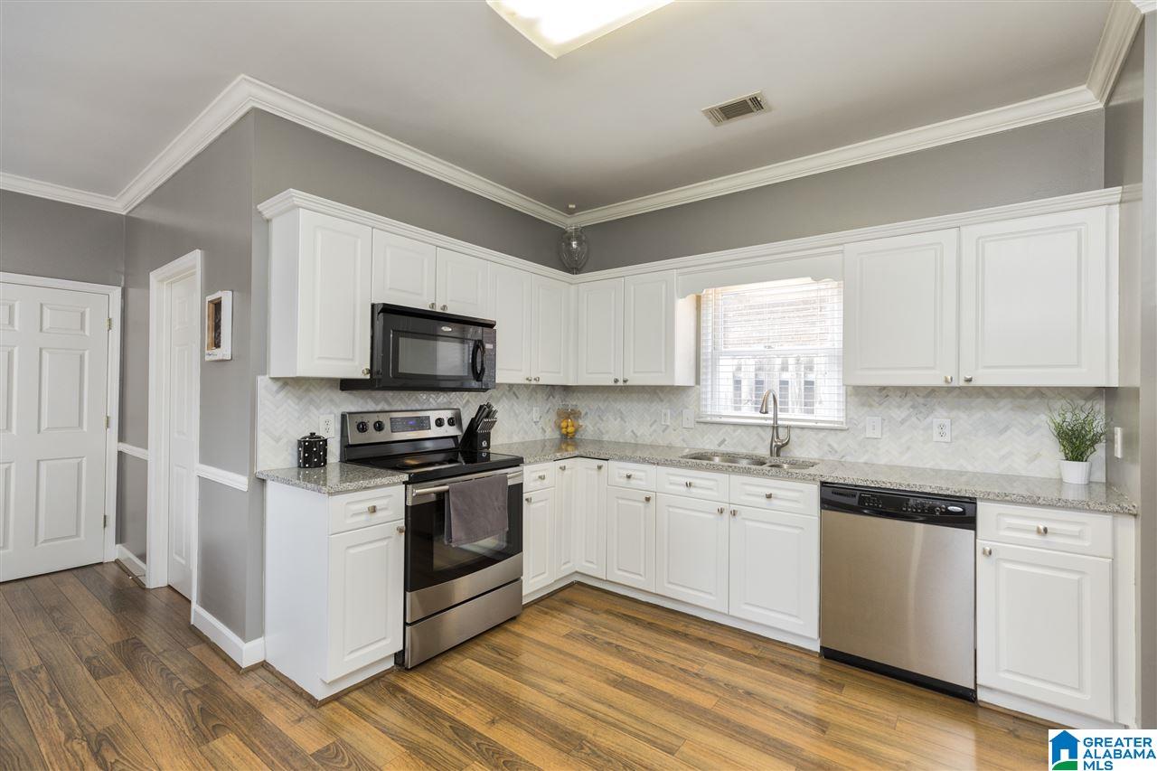 125 Paradise Lake Road Birmingham, AL 35244 - Photo 3 of 48
