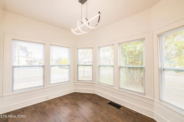 $296,900 | 3000 Linden Avenue, Knoxville, TN 37914