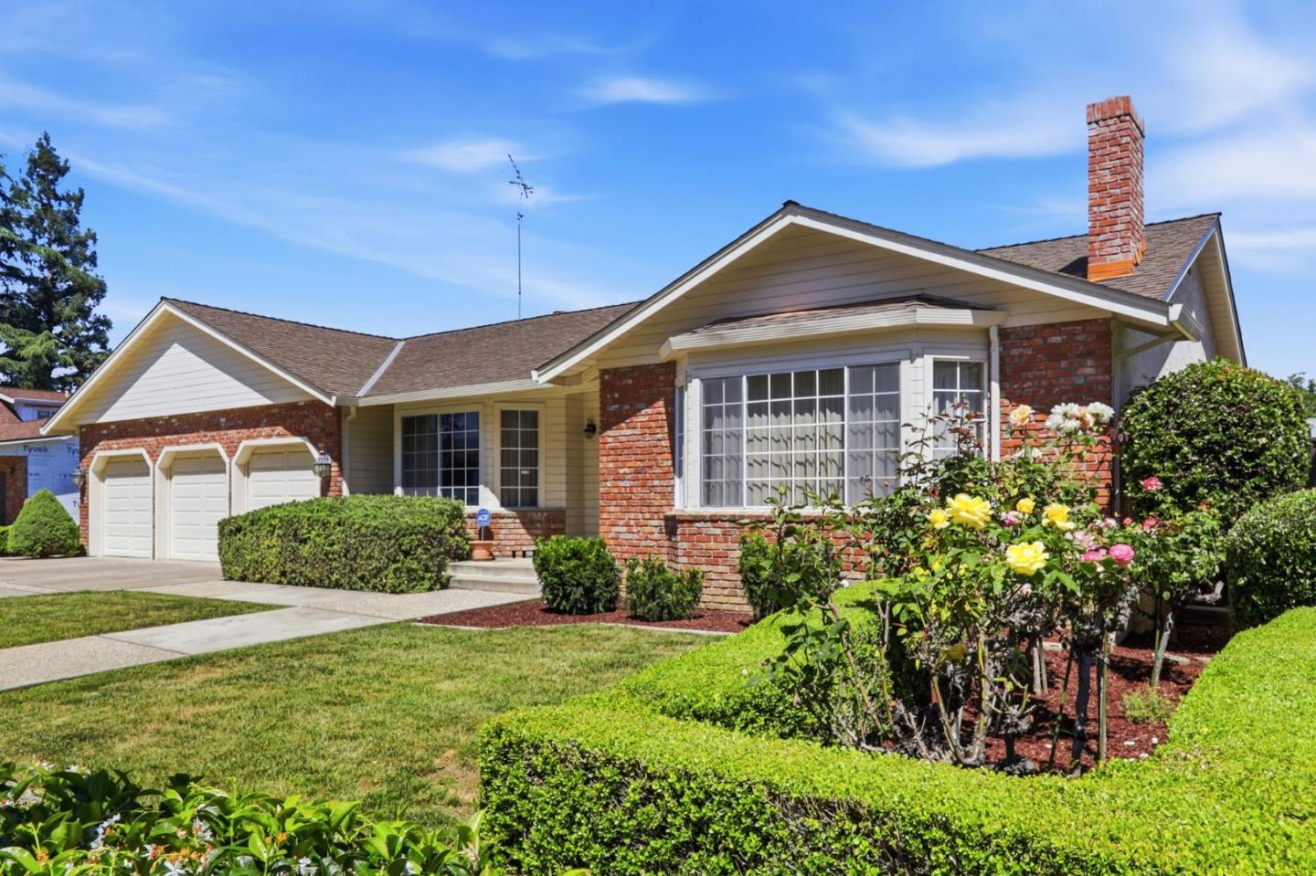1369 Dry Creek Road San Jose, CA 95125 - Photo 3 of 30