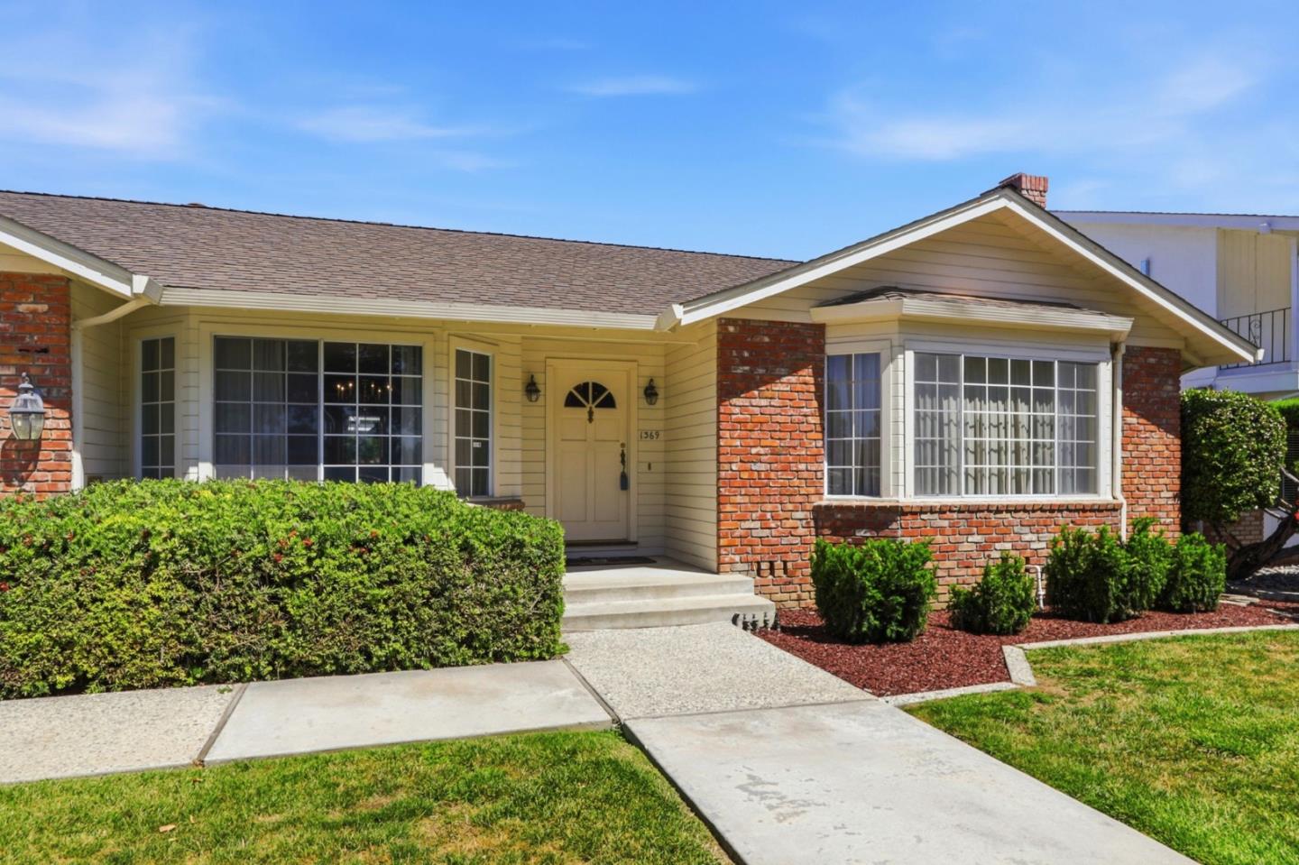 1369 Dry Creek Road San Jose, CA 95125 - Photo 4 of 30
