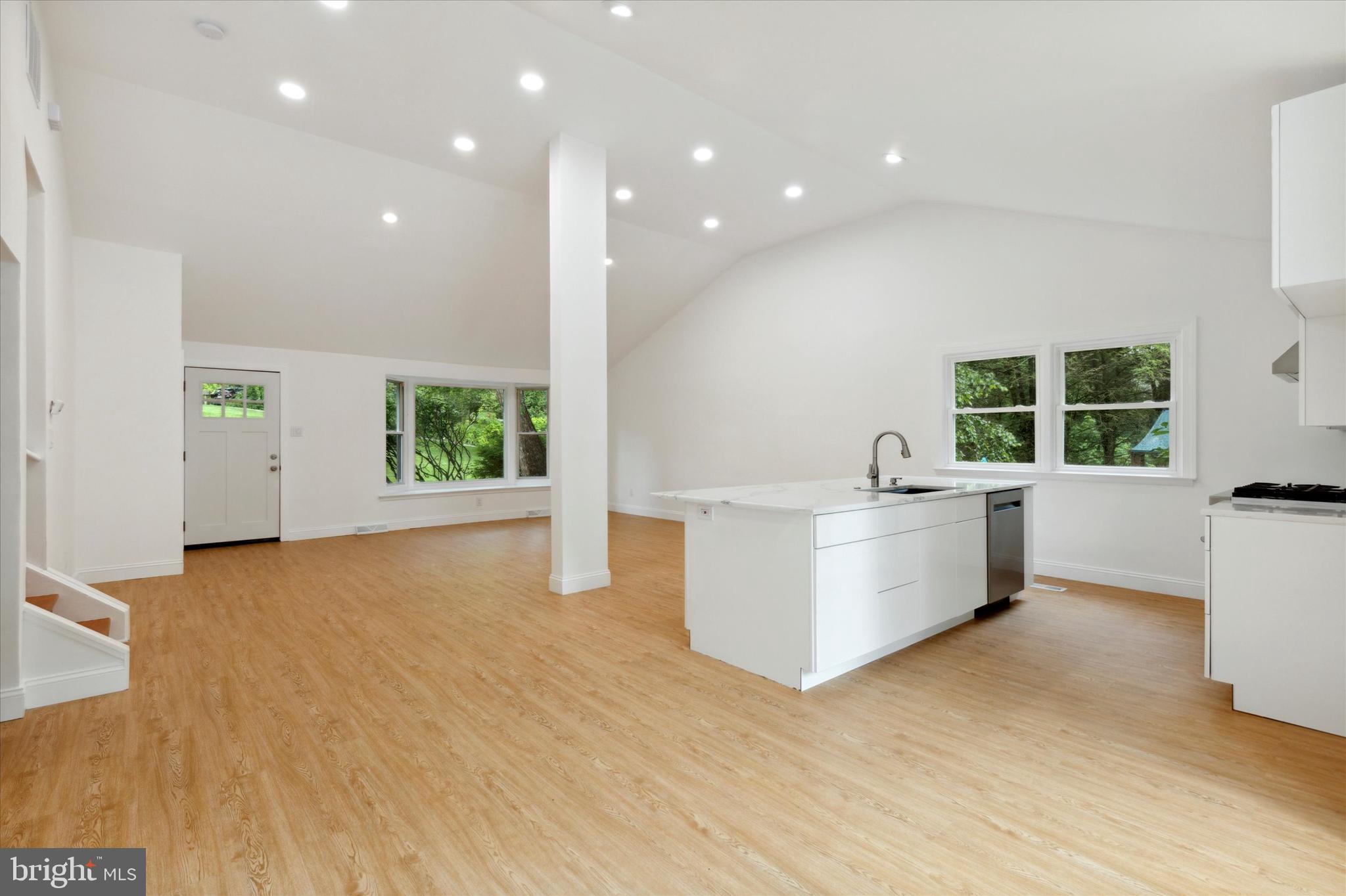 1622 Winston Road Gladwyne, PA 19035 - Photo 6 of 33 Gallery Image 6