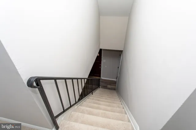 a bathroom with a toilet