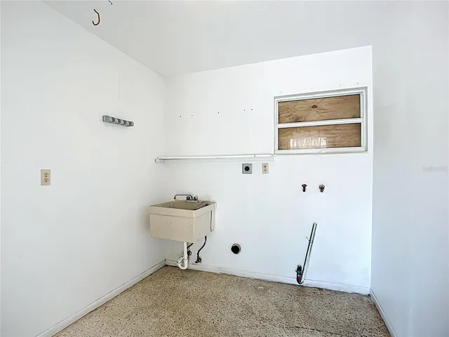 $350,000 | 6010 Nutmeg Avenue, Sarasota, FL 34231