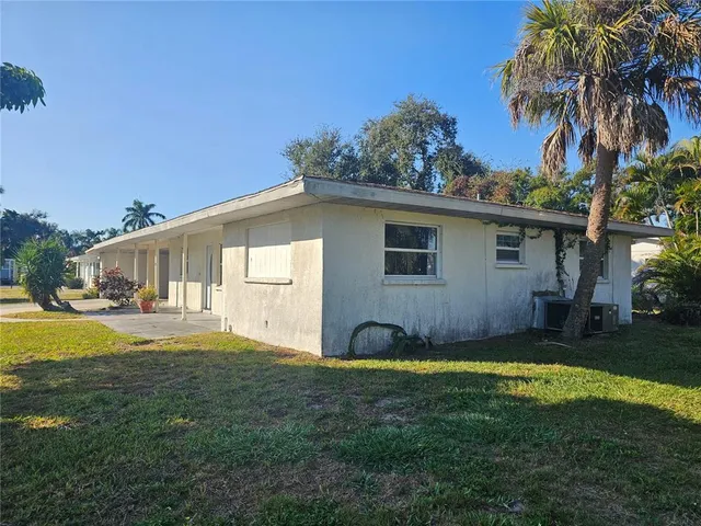 $350,000 | 6010 Nutmeg Avenue, Sarasota, FL 34231