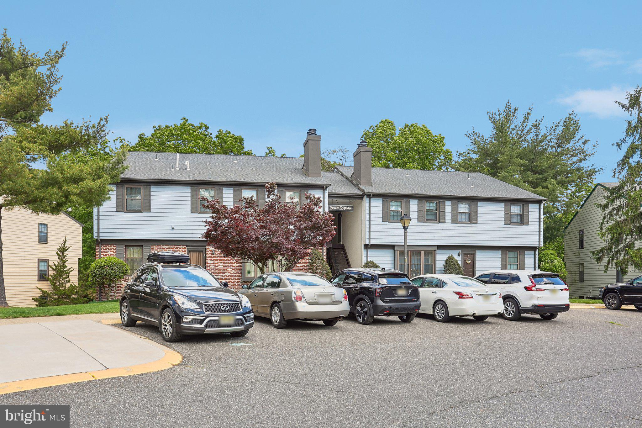 4 Edward Rutledge Bldg Turnersville, NJ 08012 - Photo 3 of 29