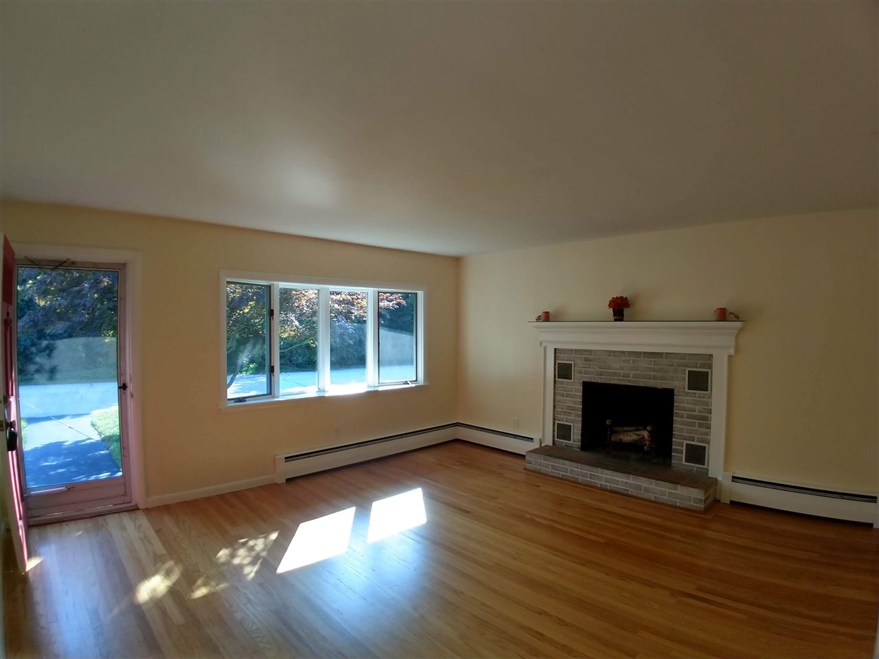 9 Thornton Street Exeter, NH 03833 - Photo 3 of 20