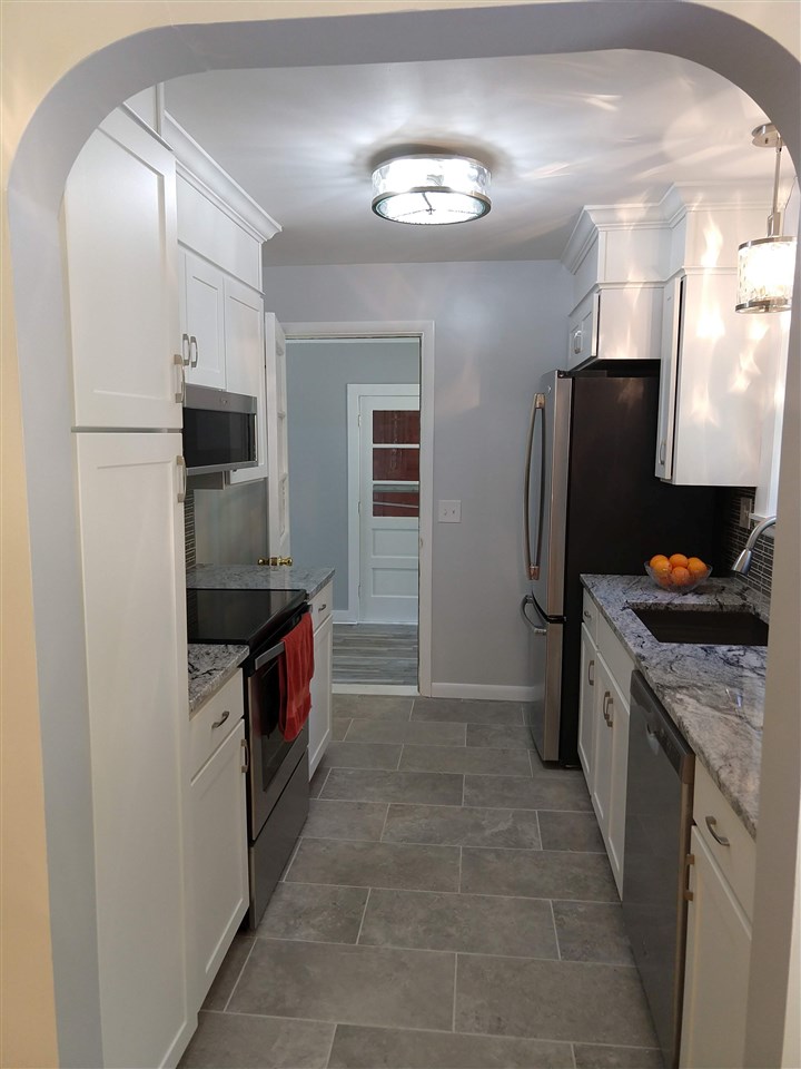 9 Thornton Street Exeter, NH 03833 - Photo 6 of 20