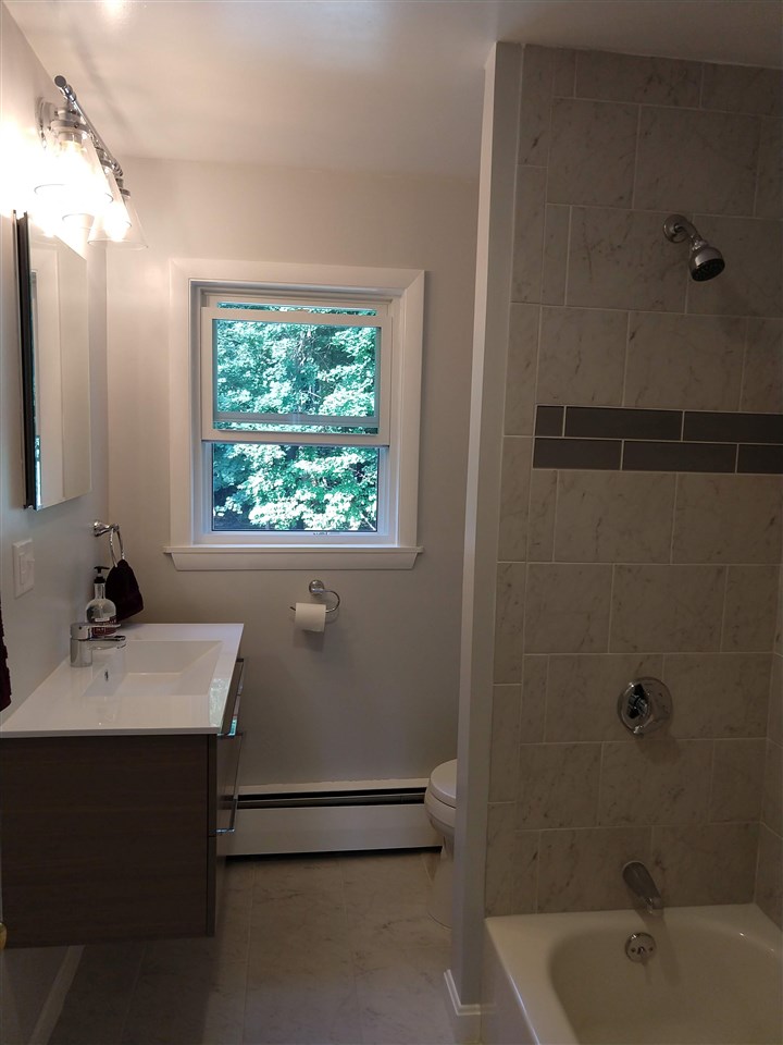 9 Thornton Street Exeter, NH 03833 - Photo 8 of 20