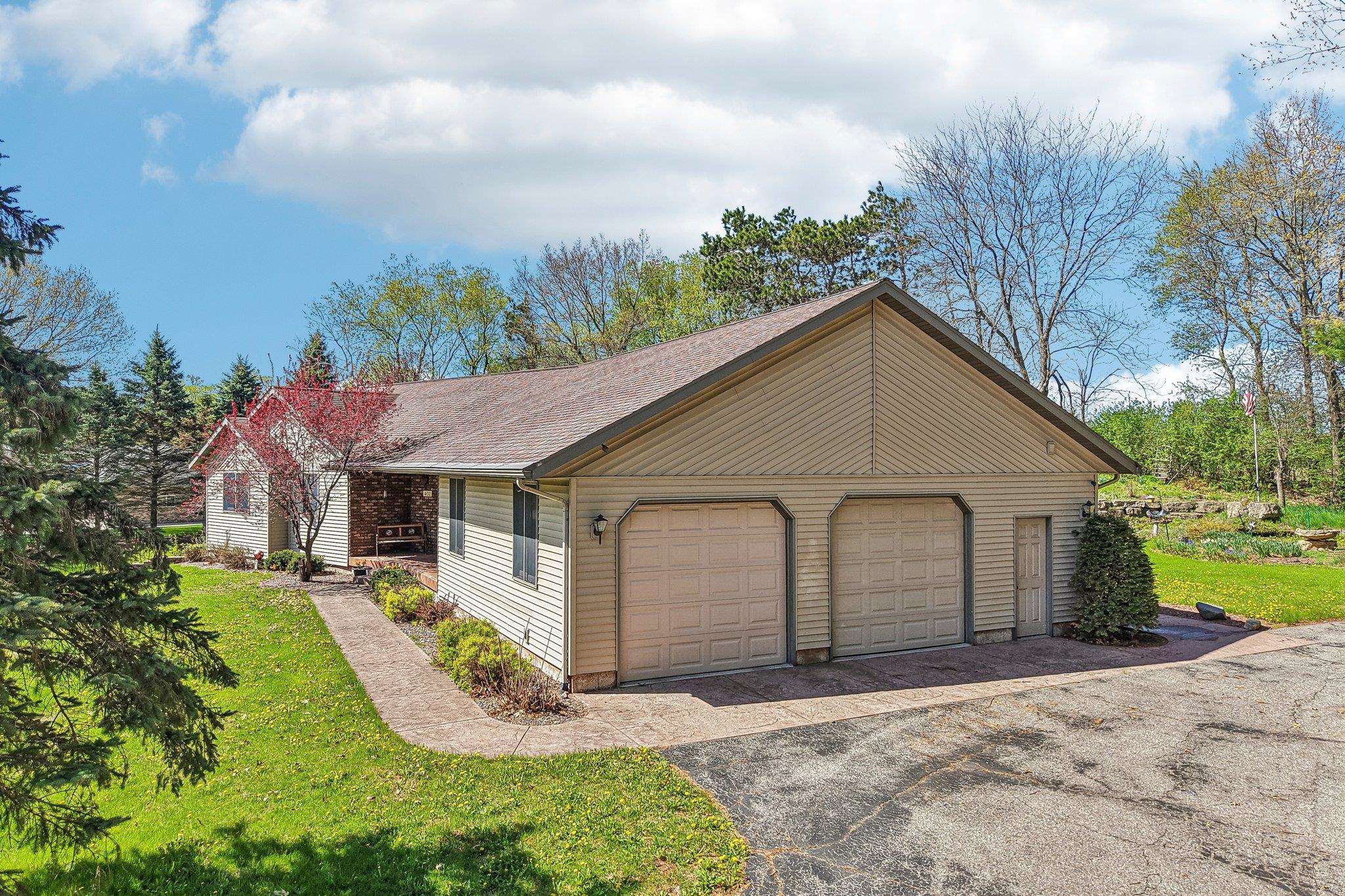 402 Derby Row Reedsburg, WI 53959 - Photo 10 of 49