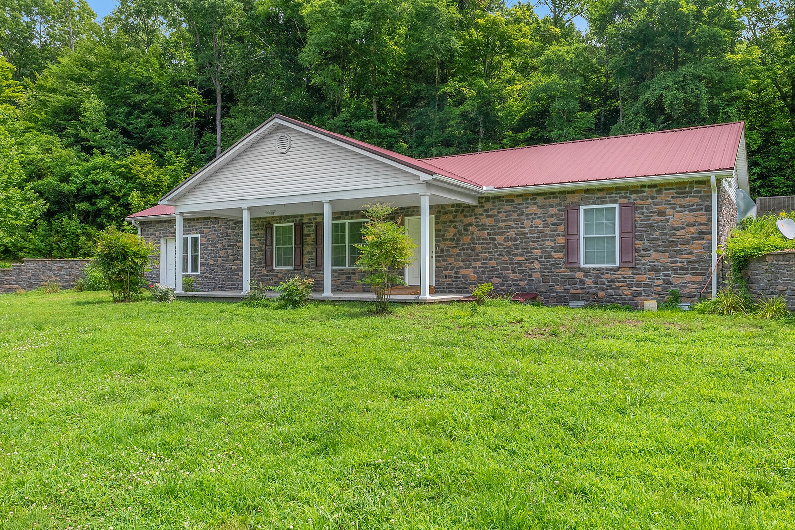 9600 New Gallatin Road Adolphus, KY 42120 - Photo 1 of 31 Gallery Image 1