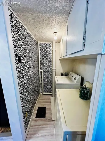 a view of utility room