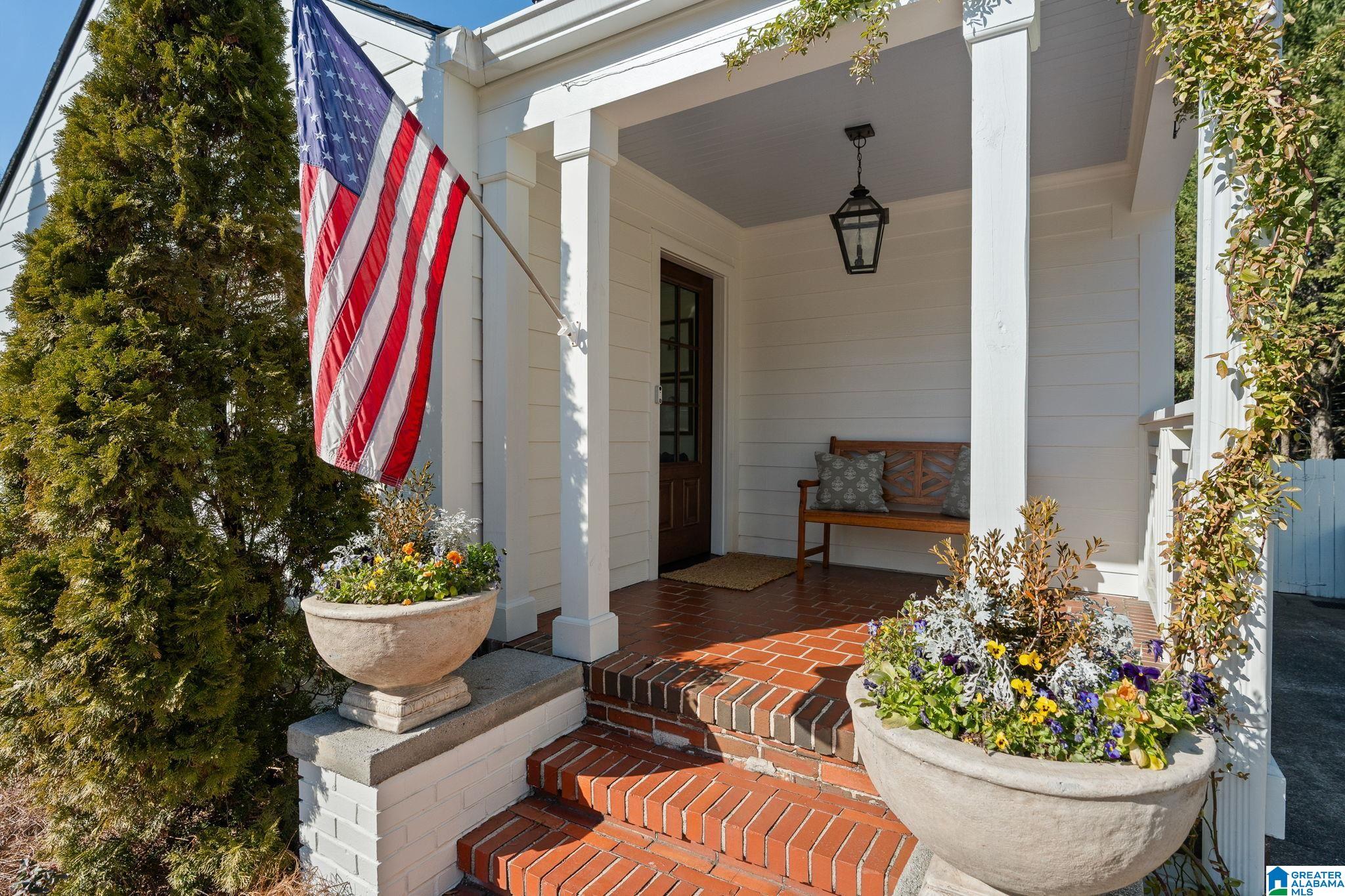 1852 Lancaster Road Birmingham, AL 35209 - Photo 2 of 54