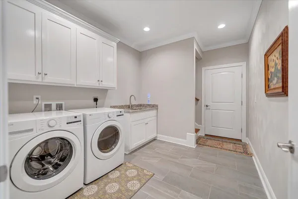 $674,950 | 190 Merion Circle, Daleville, VA 24083