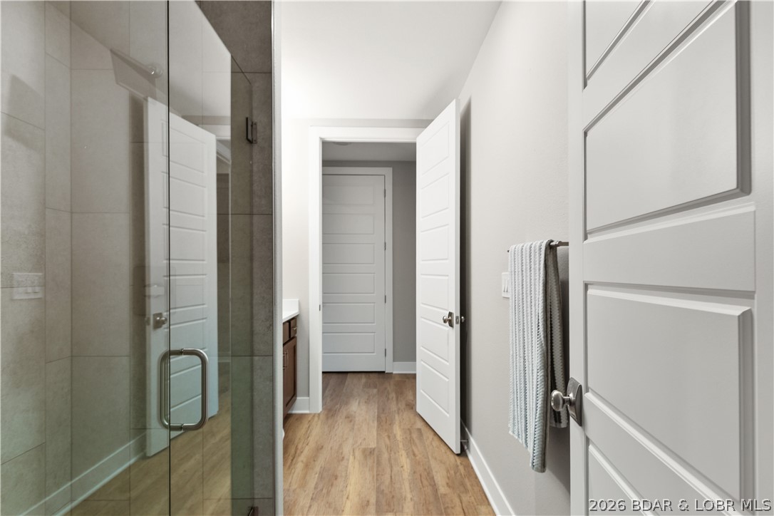 1184 Jeffries Road, Unit 318 Osage Beach, MO 65065 - Photo 14 of 51 Shared bathroom