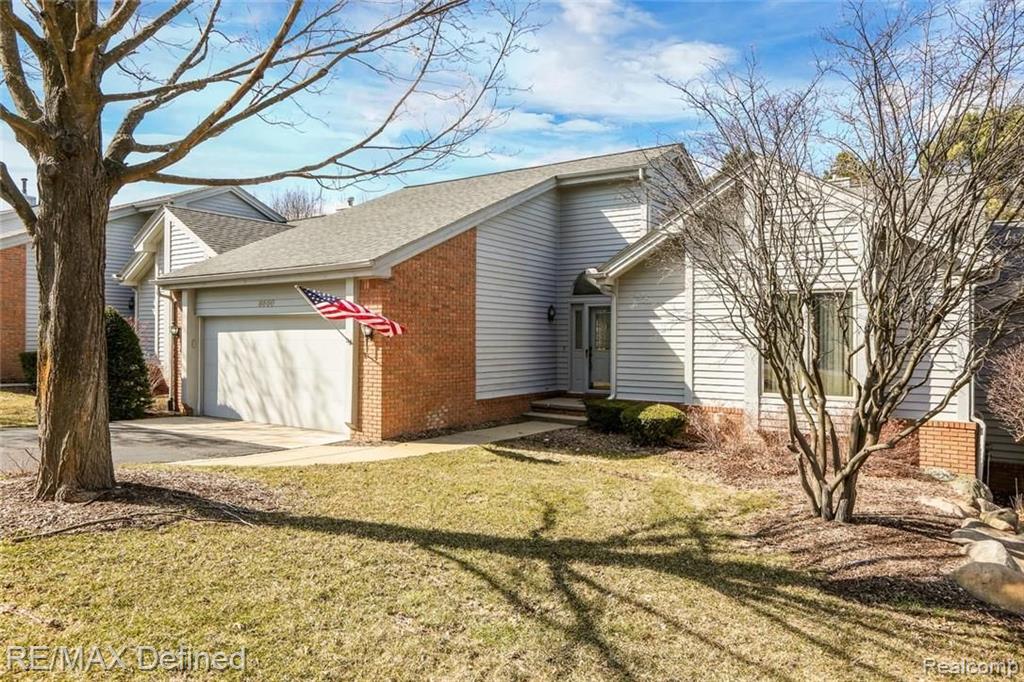 6650 Ridgeview Drive Clarkston, MI 48346 - Photo 8 of 32