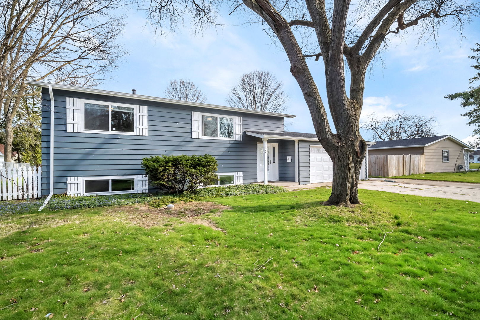 33 Scarsdale Road Montgomery, IL 60538 - Photo 2 of 33 Gallery Image 2