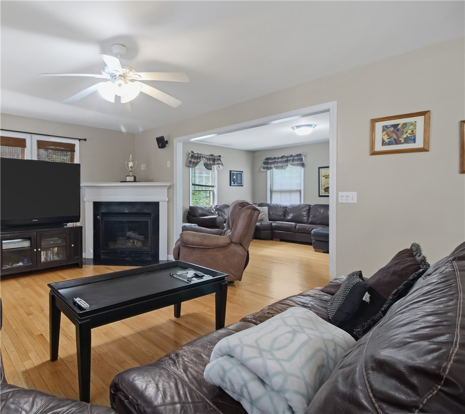 22 Breezy Knoll Road Smithfield, RI 02828 - Photo 14 of 48 Gallery Image 14