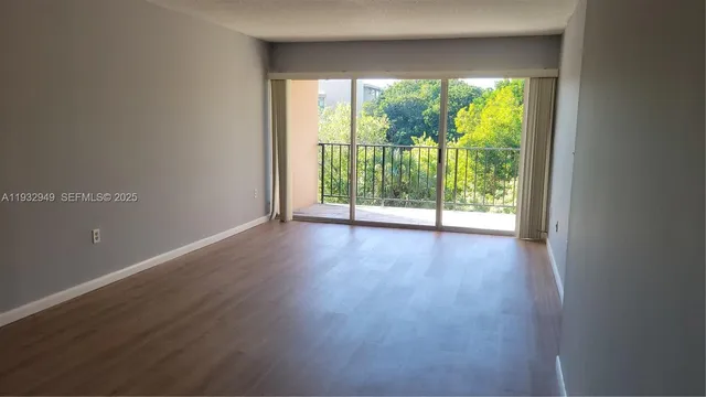 $2,000 | 706 Northwest 87th Avenue, Unit 312, Miami, FL 33172